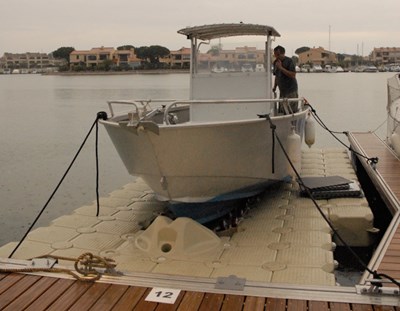 drive-on-dock-boat-lift-floating-cubes.jpg
